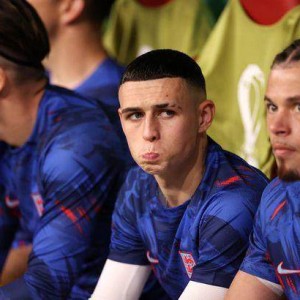 开奖结果-2010冷平美国罪臣特里质疑“南门”：藏着福登干嘛？