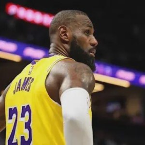 金州勇士队重启夺詹计划，湖人会成全勇士？